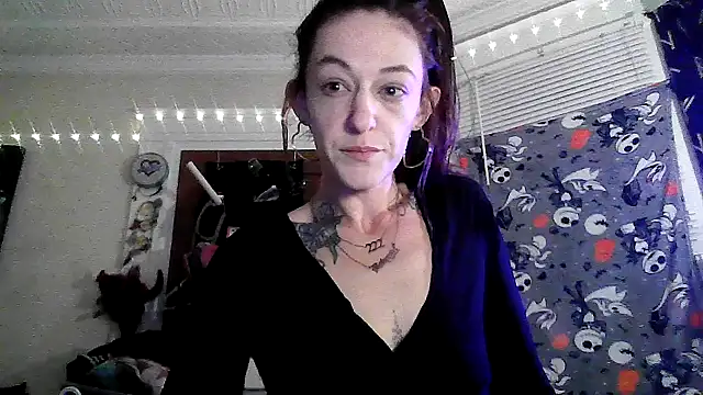 SultryEroticSlut online show from February 18, 2026, 5:27 am