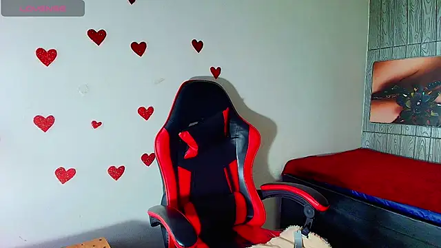 Snapshot of honeyluxe_ chatting on February 20, 2026, 6:26 am honeyluxe online show from February 20, 2026, 6:26 am