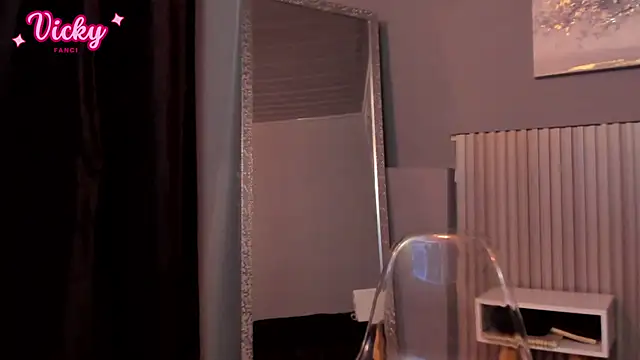 vicky fant4sy online show from February 19, 2026, 1:52 pm