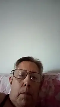 Marce1903 online show from February 3, 2026, 11:32 pm