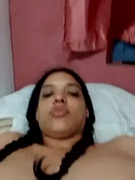 Snapshot of Ivybond_ chatting on January 14, 2026, 9:35 am Ivybond online show from January 14, 2026, 9:35 am