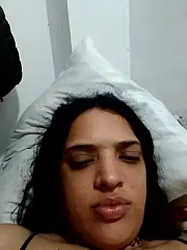 Snapshot of Ivybond_ chatting on January 10, 2026, 9:10 pm Ivybond online show from January 10, 2026, 9:10 pm