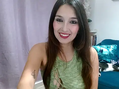 Snapshot of Almaglow_ chatting on April 8, 2026, 5:47 pm Almaglow online show from April 8, 2026, 5:47 pm