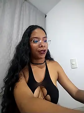 KATALINA SANTANA  online show from March 27, 2026, 12:19 am