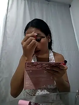 KATALINA SANTANA  online show from February 10, 2026, 11:37 pm