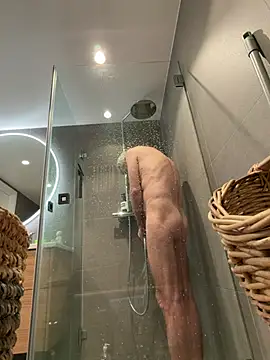 Pierre4tjyxx online show from April 19, 2026, 7:53 am