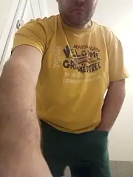 Snapshot of Poseidone76 chatting on January 12, 2026, 4:25 pm Poseidone76 online show from January 12, 2026, 4:25 pm