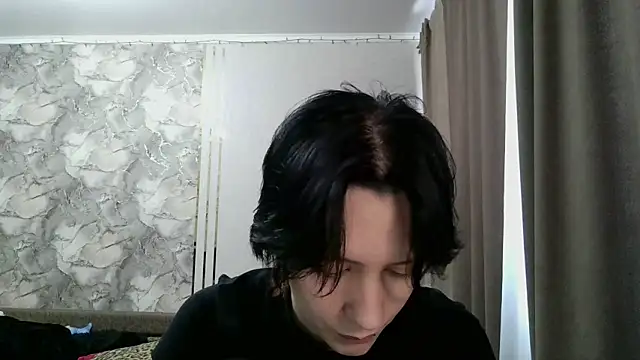 Snapshot of LxayBloom chatting on February 18, 2026, 7:39 am LxayBloom online show from February 18, 2026, 7:39 am