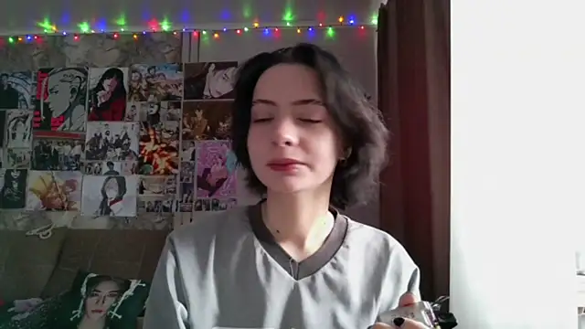 Snapshot of LxayBloom chatting on January 19, 2026, 9:24 am LxayBloom online show from January 19, 2026, 9:24 am