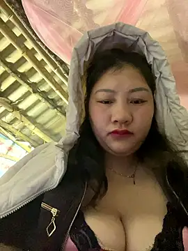 comteze12 online show from January 14, 2026, 9:40 pm