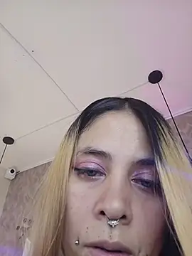 Snapshot of HadeDanny chatting on January 13, 2026, 3:32 am HadeDanny online show from January 13, 2026, 3:32 am