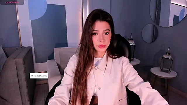 GiannaWatson online show from June 8, 2026, 11:22 am