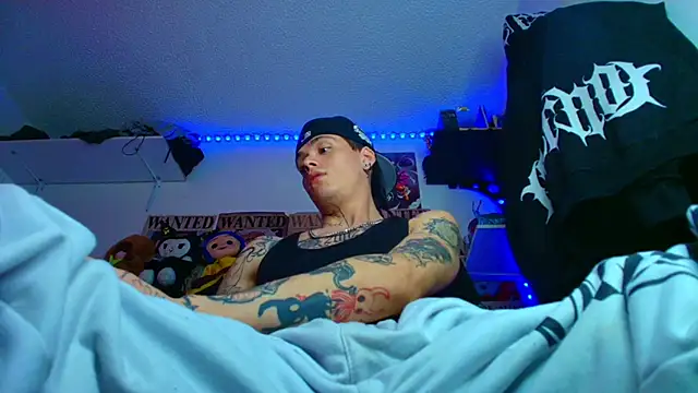 Snapshot of Anhony_Muscle chatting on June 19, 2026, 3:07 pm Anhony Muscle online show from June 19, 2026, 3:07 pm