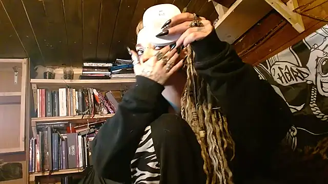 spiralhokkaido23 online show from March 27, 2026, 6:22 am