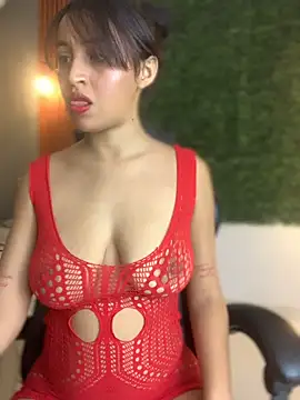 Snapshot of PaulaSweetFire_ chatting on February 11, 2026, 9:58 pm PaulaSweetFire online show from February 11, 2026, 9:58 pm