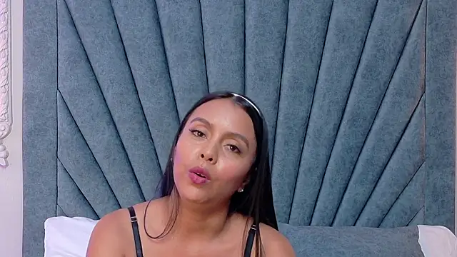 Snapshot of Celeste-Brown- chatting on January 12, 2026, 8:15 pm Celeste-Brown- online show from January 12, 2026, 8:15 pm