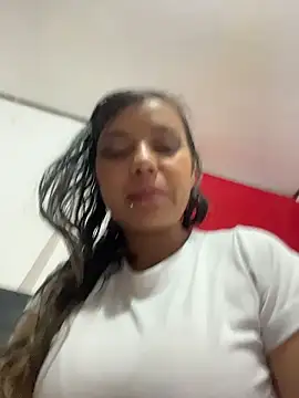 cinthia2011 online show from January 16, 2026, 3:10 am