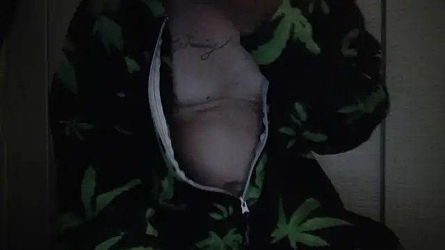 Lonelyboiatl online show from May 5, 2026, 5:43 am
