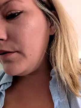 Pxetiteblonde1 online show from July 15, 2026, 10:33 am