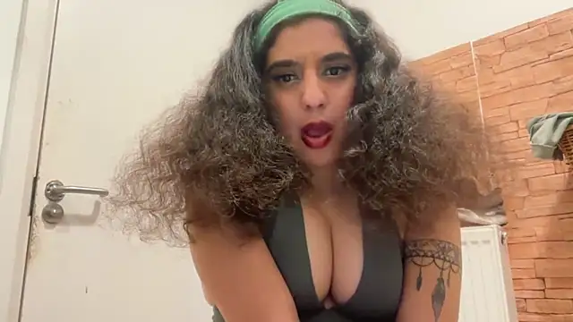 Snapshot of fayfay21@xh chatting on March 13, 2026, 8:14 pm fayfay21xh online show from March 13, 2026, 8:14 pm