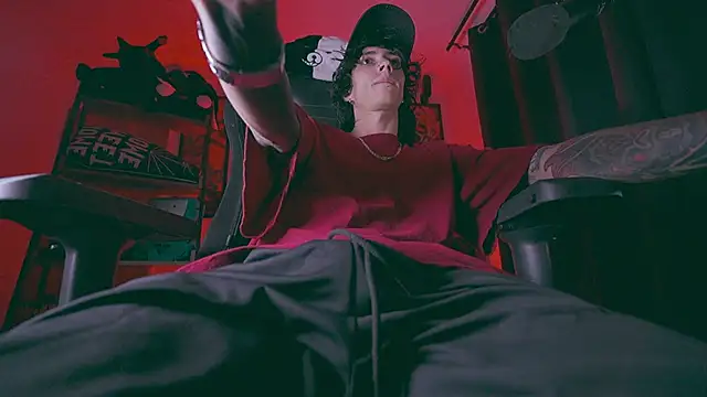 Olliver   y online show from April 19, 2026, 1:50 am