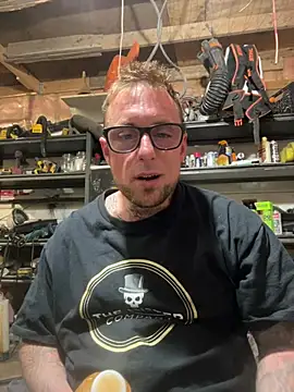 WIDBIGWHITECOCK online show from May 16, 2026, 4:00 am