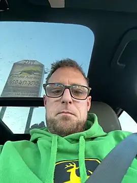 WIDBIGWHITECOCK online show from March 2, 2026, 10:06 pm