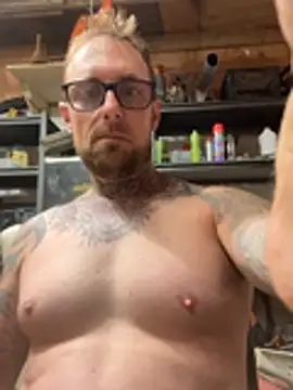 WIDBIGWHITECOCK online show from June 20, 2026, 5:07 pm
