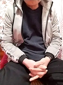 zuzu0099 online show from January 7, 2026, 6:29 am