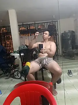 paladito01 online show from April 18, 2026, 6:27 am