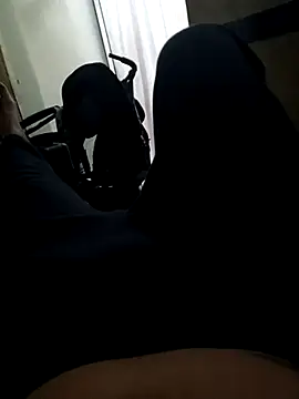 paladito01 online show from April 10, 2026, 8:16 pm