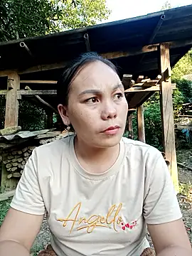 vanvan005 online show from May 26, 2026, 10:57 am