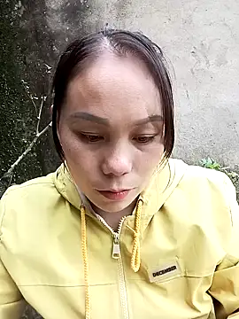 vanvan005 online show from March 16, 2026, 9:35 am