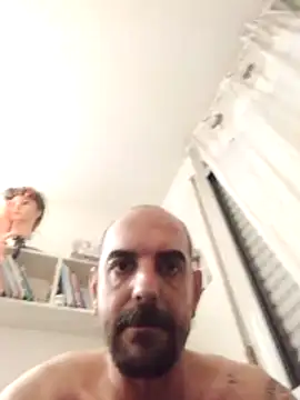 valkiria161 online show from March 31, 2026, 12:01 am