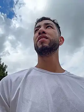 liam bronw online show from February 16, 2026, 2:05 pm