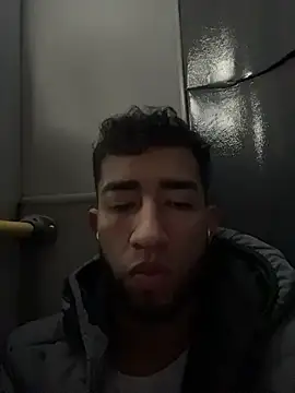 Snapshot of liam_bronw chatting on January 14, 2026, 10:19 am liam bronw online show from January 14, 2026, 10:19 am