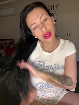 IRISWHITE17 online show from March 16, 2026, 5:15 am