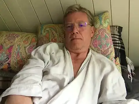 Snapshot of abibull chatting on May 17, 2026, 7:52 am abibull online show from May 17, 2026, 7:52 am