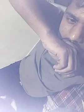 dipeshsss 28 online show from January 15, 2026, 12:41 pm