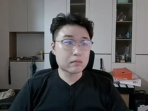W0Ijn online show from May 8, 2026, 2:37 am