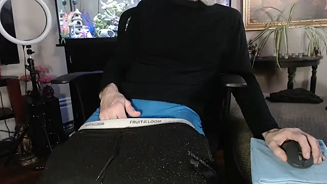 Snapshot of EspanolVato chatting on February 18, 2026, 10:50 pm EspanolVato online show from February 18, 2026, 10:50 pm