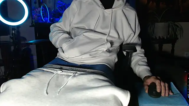 Snapshot of EspanolVato chatting on February 22, 2026, 10:28 am EspanolVato online show from February 22, 2026, 10:28 am