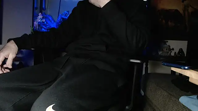 Snapshot of EspanolVato chatting on February 4, 2026, 10:32 am EspanolVato online show from February 4, 2026, 10:32 am