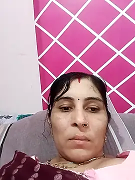 Snapshot of Hot_ree85 chatting on March 1, 2026, 7:30 am Hot ree85 online show from March 1, 2026, 7:30 am