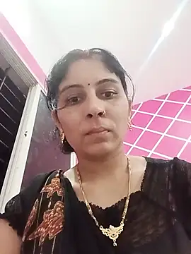 Hot ree85 online show from June 2, 2026, 2:00 am