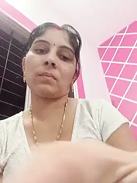 Hot ree85 online show from June 4, 2026, 8:30 am