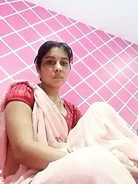 Snapshot of Hot_ree85 chatting on February 3, 2026, 6:40 am Hot ree85 online show from February 3, 2026, 6:40 am