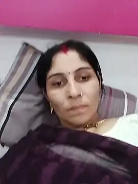 Hot ree85 online show from May 17, 2026, 4:29 pm