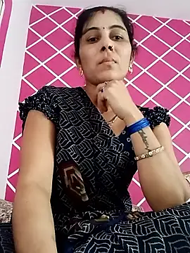 Snapshot of Hot_ree85 chatting on February 14, 2026, 6:46 am Hot ree85 online show from February 14, 2026, 6:46 am