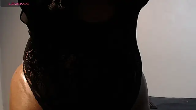 Naughty QueenXoXo online show from February 14, 2026, 11:49 pm